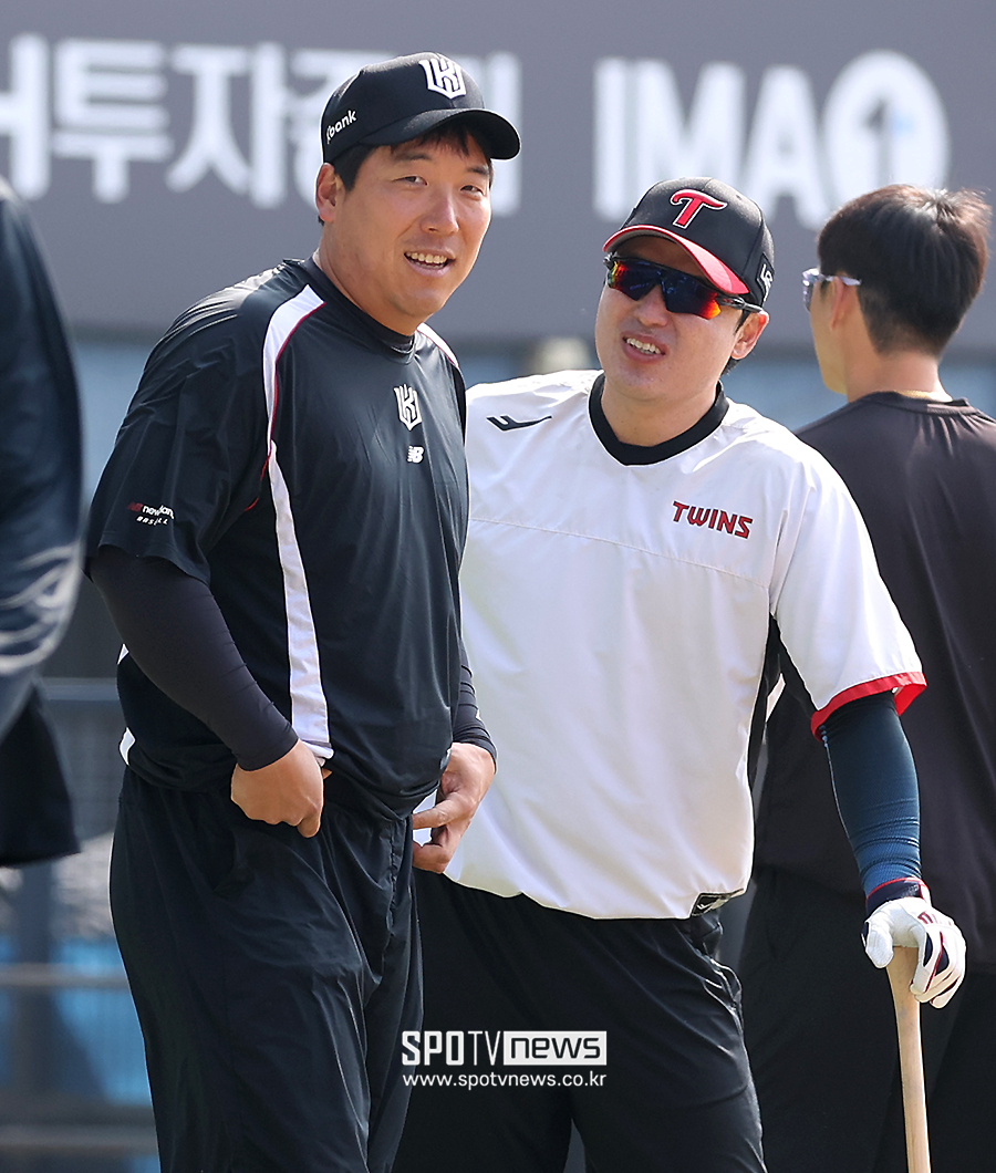 ▲ 김현수 박동원 ⓒ곽혜미 기자