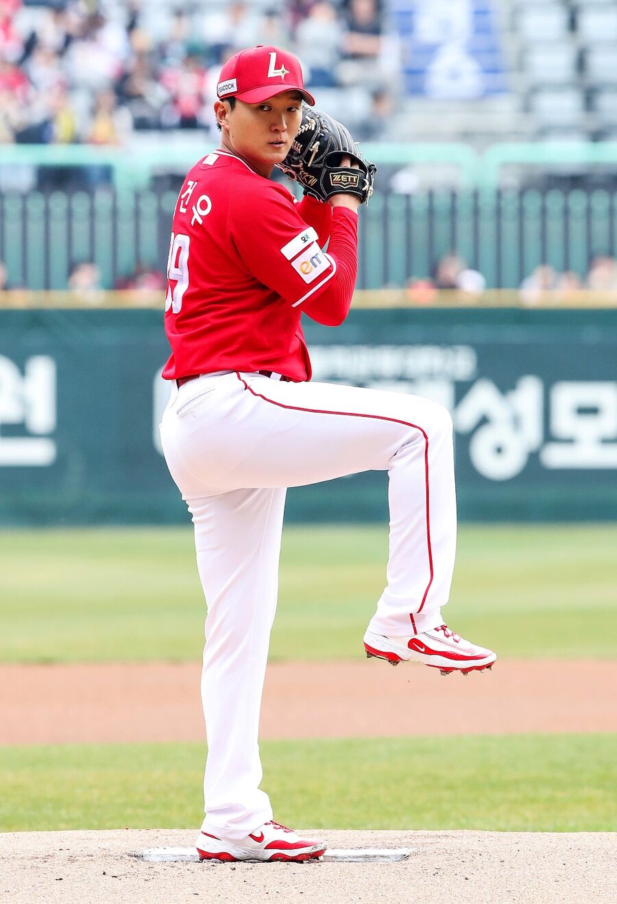 ▲ 올 시즌 팀 선발진에서 중책을 맡은 김건우는 좋은 첫 출발을 알리며 시즌 기대감을 높였다 ⓒSSG랜더스