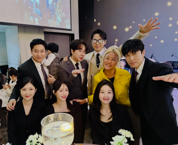 이민우 결혼식, 'SNS 논란' 김동완까지 뭉쳤는데 신혜성 어디?