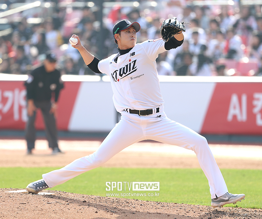 선발 조기 강판→'2⅓이닝 무실점' 이 투수 없었다면, 개막 싹쓸이도 없었다…이게 김민수의 진가