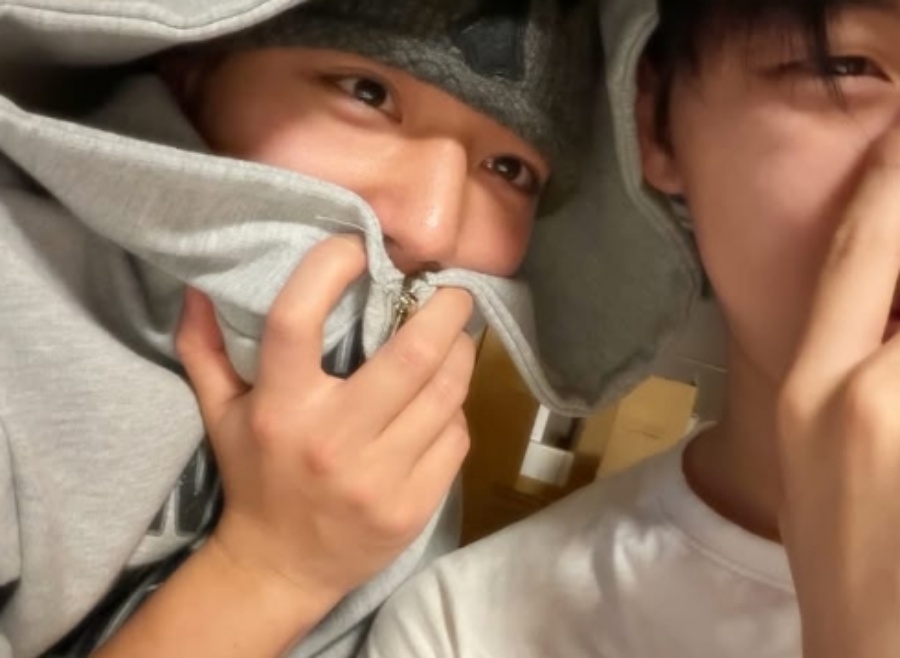 ▲ 배우 최현욱이 박지훈과 셀카를 공개했다. 출처|최현욱 인스타그램