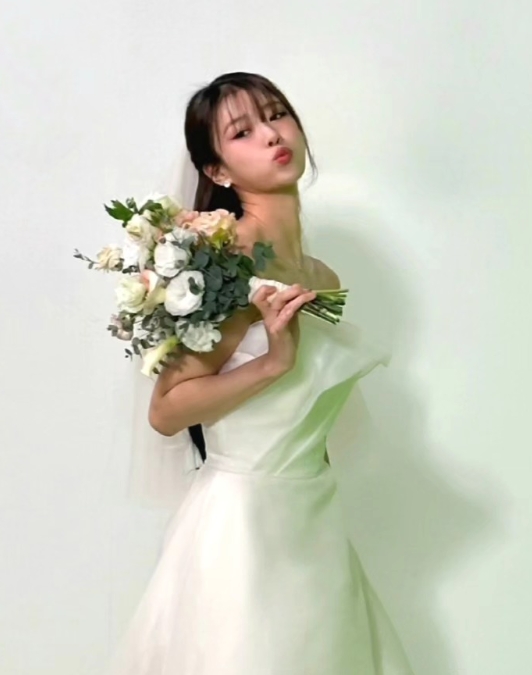 '송범근 결별' 이미주, 공개구혼 나섰다…"올해 서른셋, 언제든 열려있어"