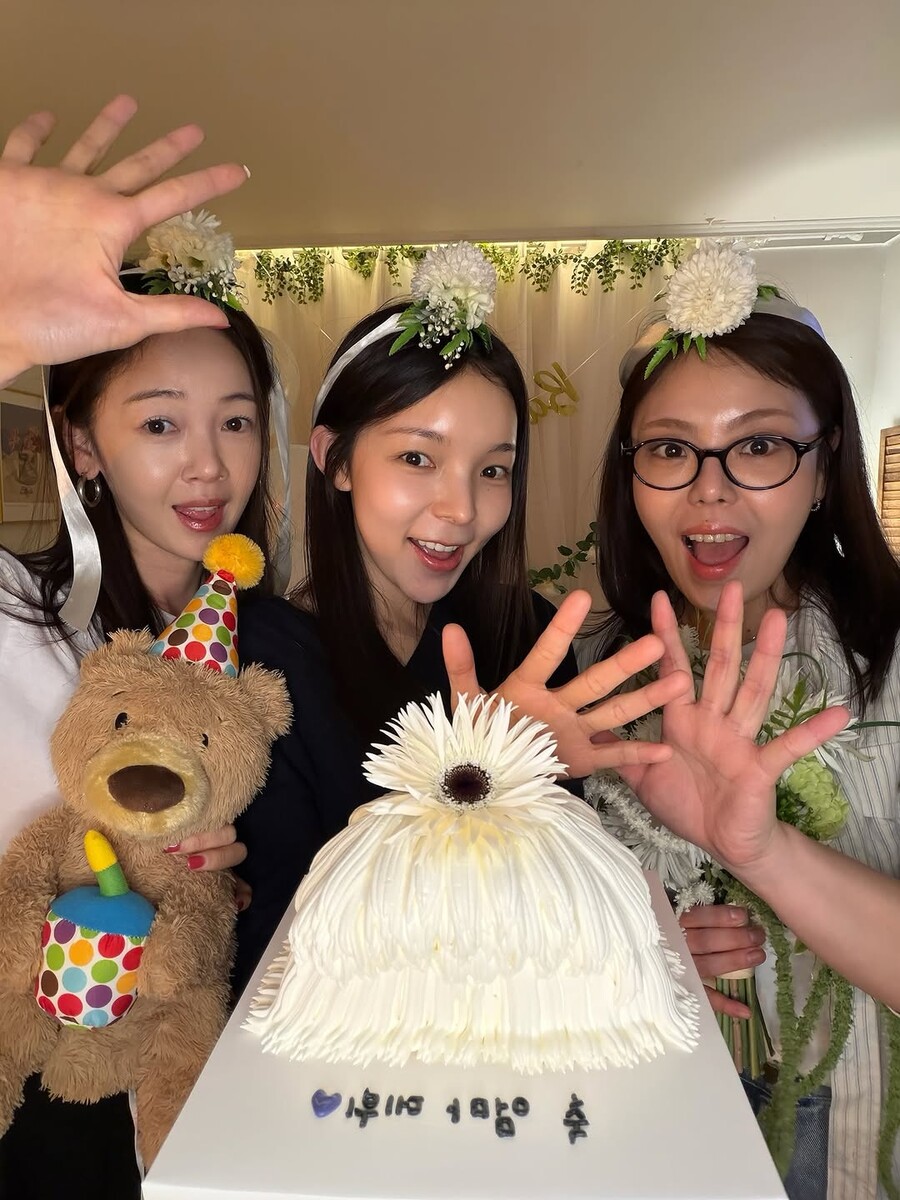 ▲ 왼쪽부터 김보미, 박진주, 김민영. 출처| 남보라 인스타그램