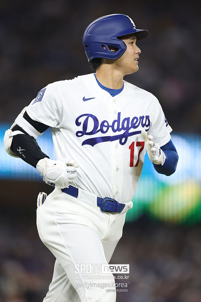 'KBO 좌승사자 무너뜨렸다' 다저스 메츠에 2-1 역전승…'극적' 오타니 48G 연속 출루+김혜성 견제구 유도로 존재감
