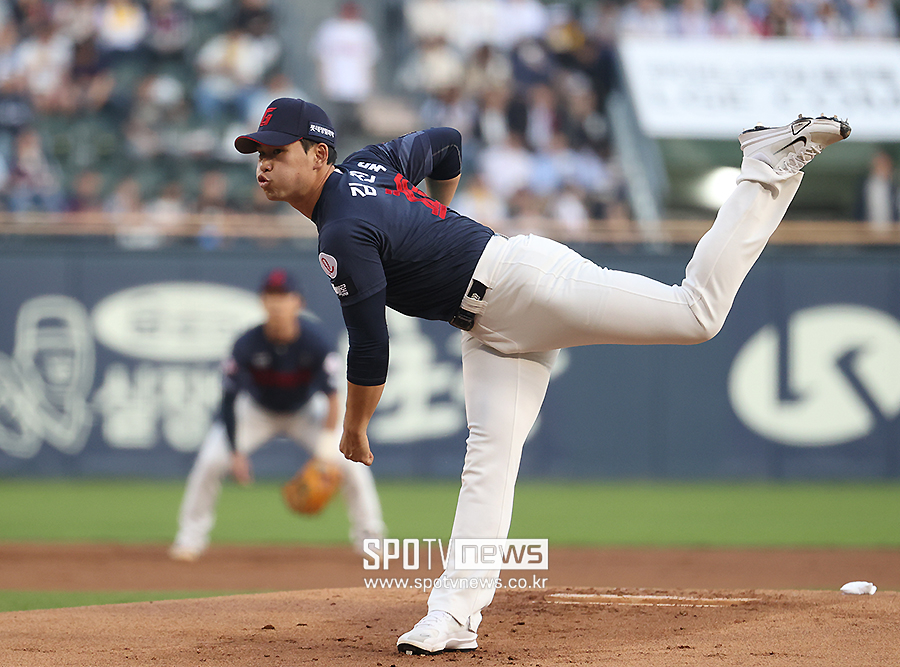 [포토S] 김진욱, '역동적인 투구폼'