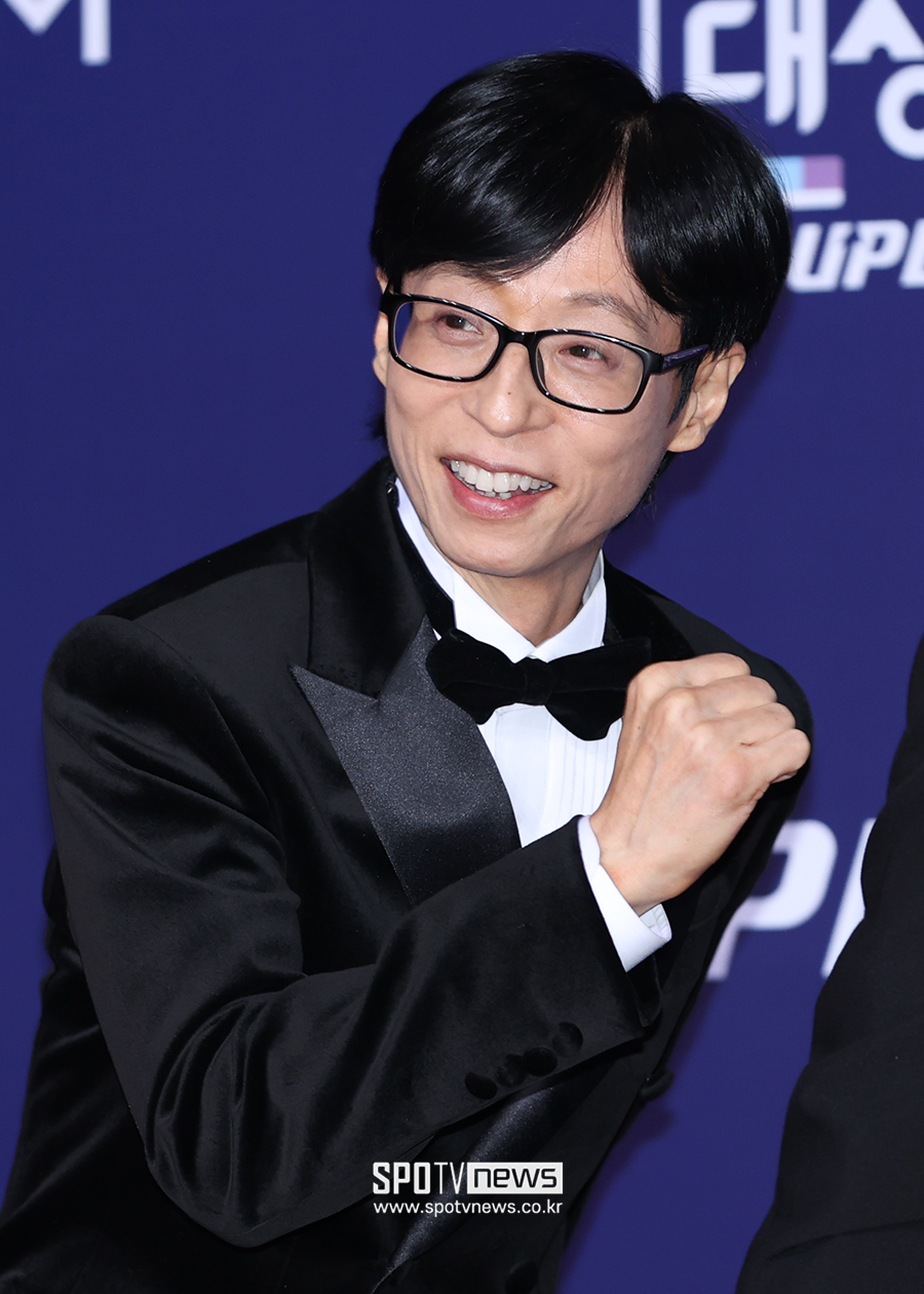 유재석, 또 선행…여성청소년 위해 5천만원 기부 "위축되지 않길"