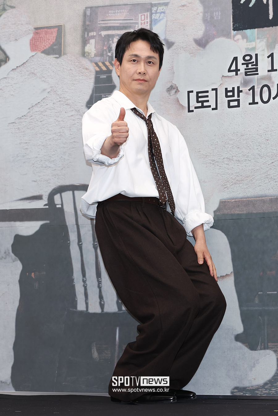 [포토S] 오정세, '착시 의자'