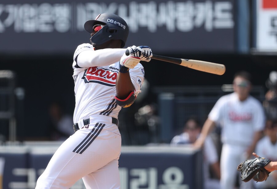 ▲ 올 시즌 타율 저하에도 불구하고 빠른 타구 속도 등 반등할 수 있는 여지를 충분히 가지고 있다는 평가를 받는 다즈 카메론 ⓒ두산베어스