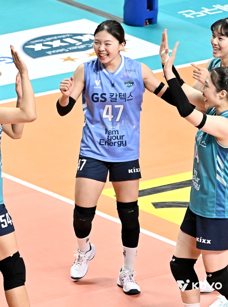▲ 여자프로배구 GS칼텍스가 내부 FA 자원이었던 리베로 한수진과 재계약을 맺는 데 성공했다. ⓒKOVO