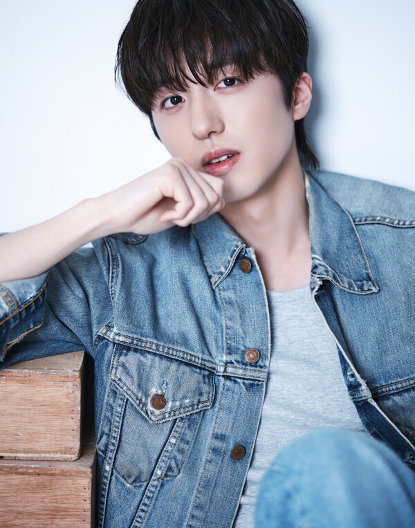강찬희, '죽은 시인의 사회'로 첫 연극 도전…뜨거운 진심 품은 소년 '닐 페리' 역