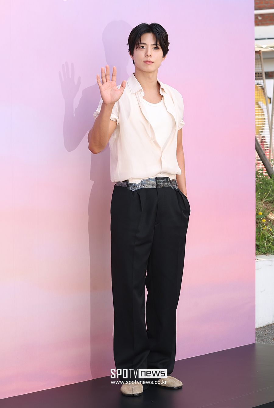 [포토S] 박보검, '테이프 벨트도 패션'