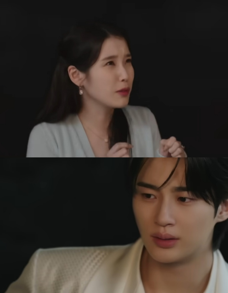 ▲ 아이유가 변우석에게 장난을 치며 현실 웃음을 터뜨렸다. 출처|유튜브 채널 MBC 드라마