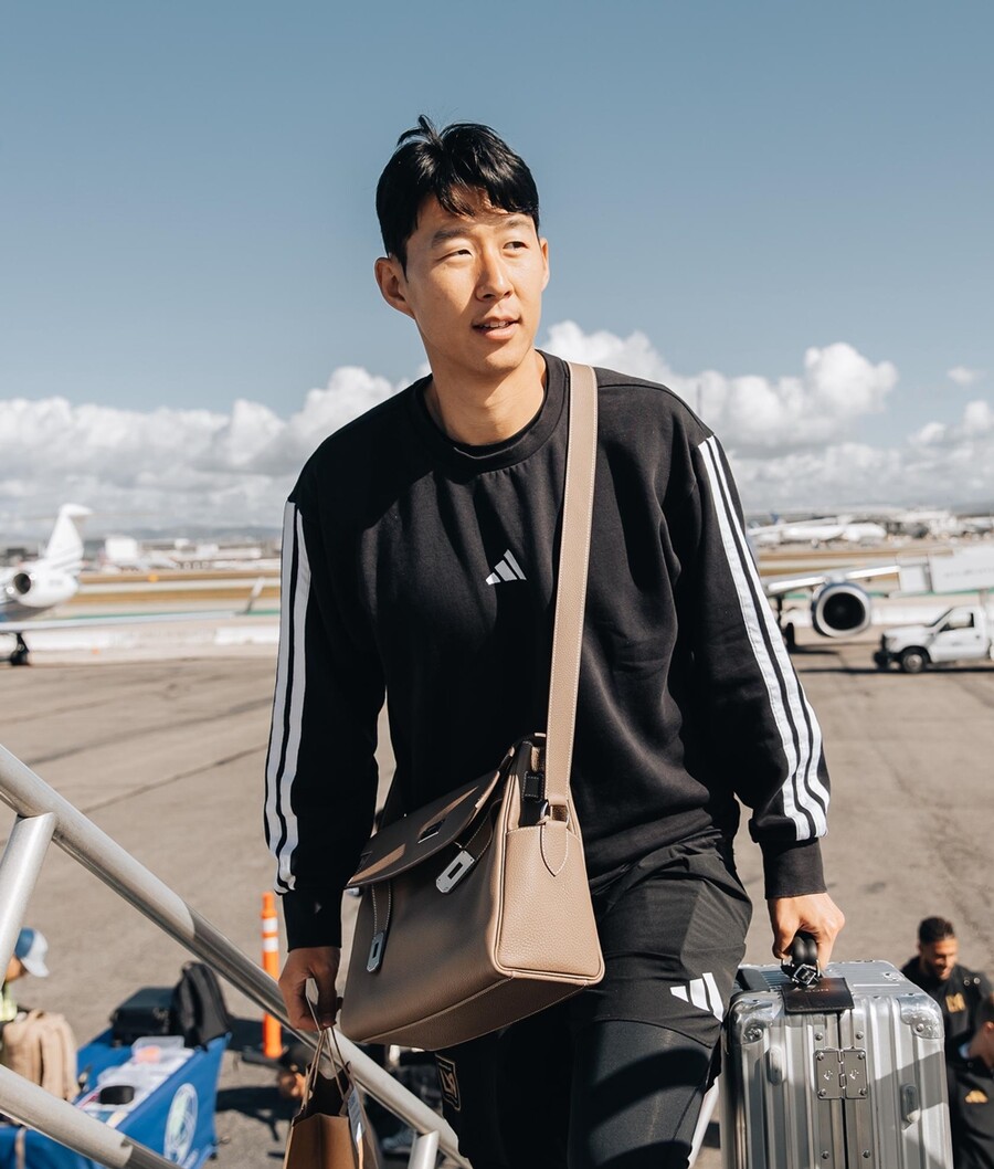 ▲ ▲ 초반에 반짝이었을까. 잘 나가던 LAFC 경기력이 점점 떨어진다. 지난해 대박을 쳤던 ‘흥부 듀오’도 날카로움을 잃었다. 컵 대회 포함 4경기 동안 없는 승리에 기자회견 후 질문도 날카로웠다. 결국 초보 감독은 선수탓으로 현재 상황을 인식하는 발언을 했다.  ⓒ LAFC