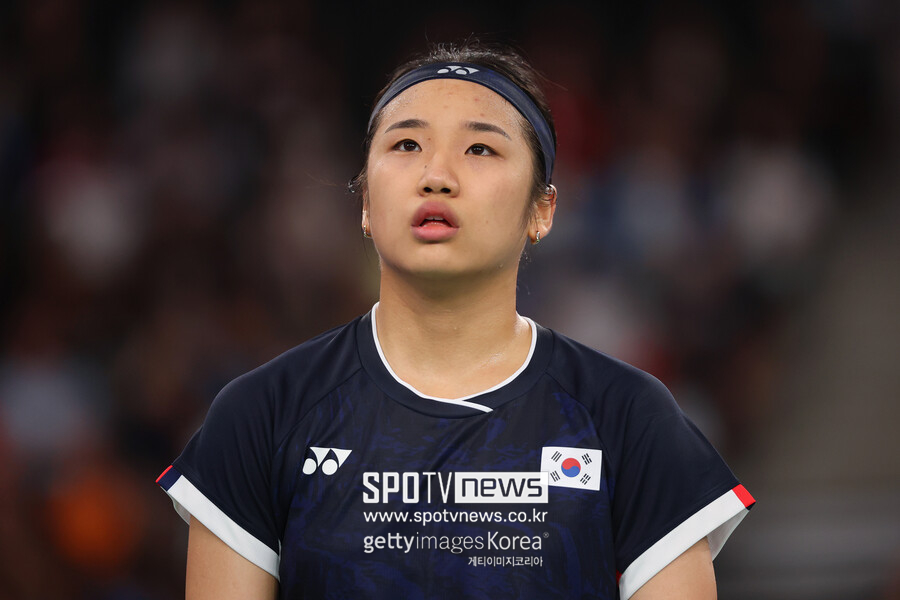 ▲ '15점 시대' 개막이 안세영 독주에 균열을 낼 가능성이 제기된다. 안세영 최대 강점 중 하나인 끈질긴 랠리를 통한 체력전에서의 우위가 사라질 확률이 농후한 탓이다. 세계배드민턴연맹이 배드민턴의 속전속결화를 제도적으로 공표한 만큼 남은 7개월간 이에 대한 신속하고도 꼼꼼한 대비가 긴요할 것으로 전망된다.