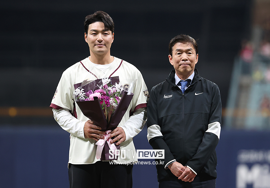 ▲ 키움 위재민 대표이사 박병호 코치 ⓒ곽혜미 기자