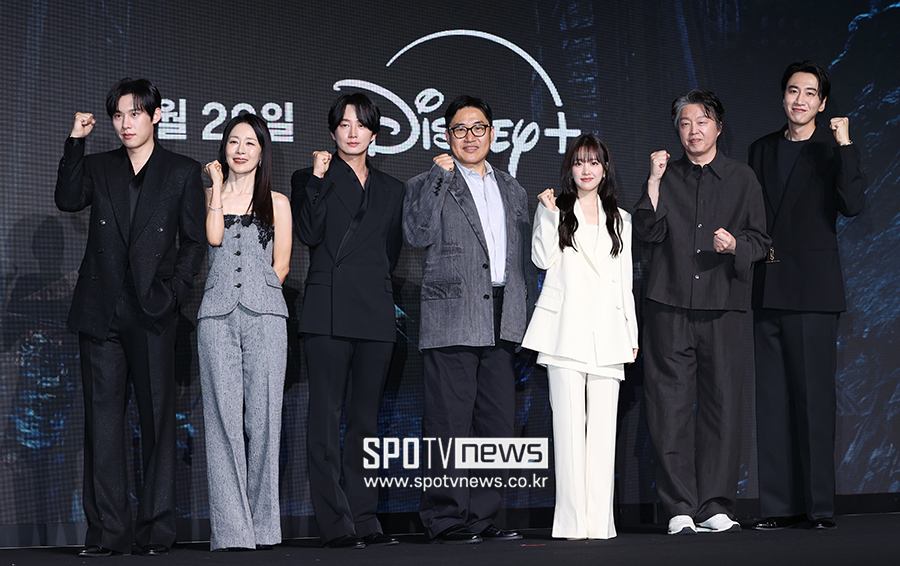 ▲ 김성철 문정희 이현욱 박보영 김희원 이광수 김성훈 감독 ⓒ곽혜미 기자