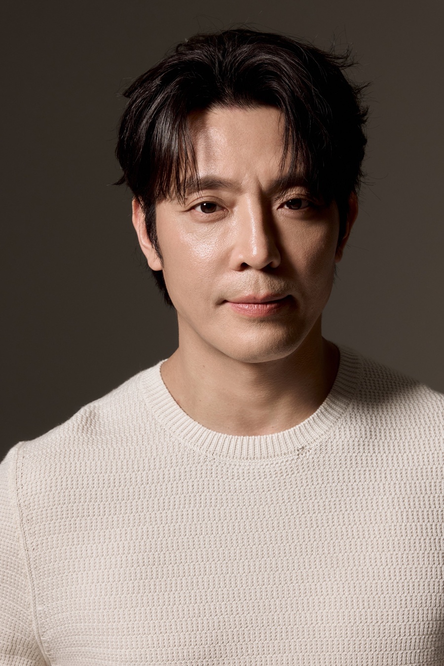 김주헌, 새 프로필 사진 공개…부드러움+카리스마 공존