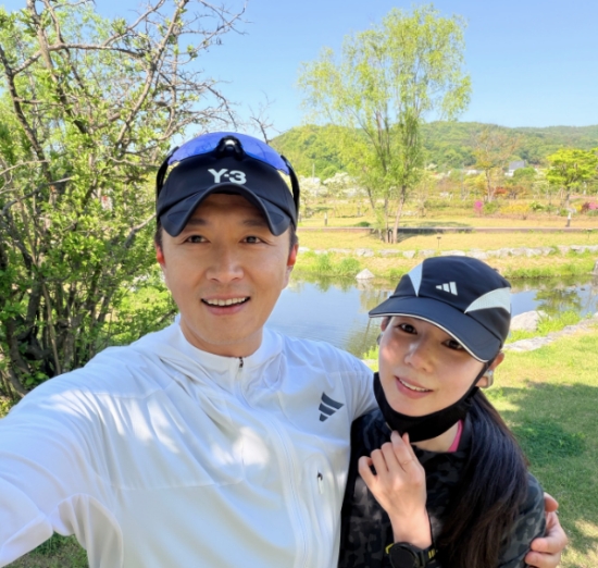 '이숙캠 하차' 진태현, ♥박시은 꼭 껴안고 "그나저나 제 아내는 뭘 해도 예뻐" 평온한 일상