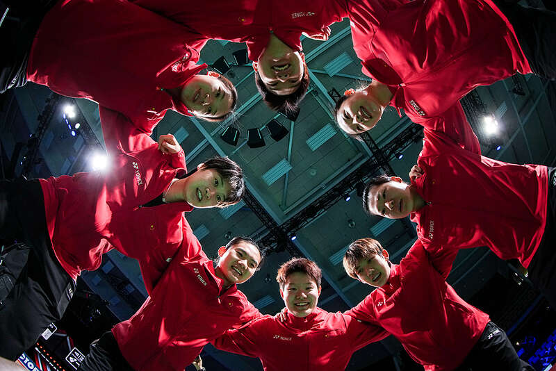 ▲ 2년 전 청두 대회를 석권해 '디펜딩 챔프' 자격으로 덴마크에 입성한 중국은 올해도 우승후보 1순위다운 위용을 뽐내고 있다. 단복식 두루 압도적인 진용을 자랑 중이다. 여자 단식 세계 2위인 왕즈이가 1주자, 2020 도쿄 올림픽 챔피언인 천위페이가 2주자를 맡는 데다 세계 5위 강자 한웨까지 출격을 대기하고 있다. 복식 또한 '철의 삼각편대'를 구축했다는 평가다. 3개 조가 각기 다른 스타일로 서로의 장단(長短)을 상쇄한다. ⓒ 중국 '상하이 옵저버'