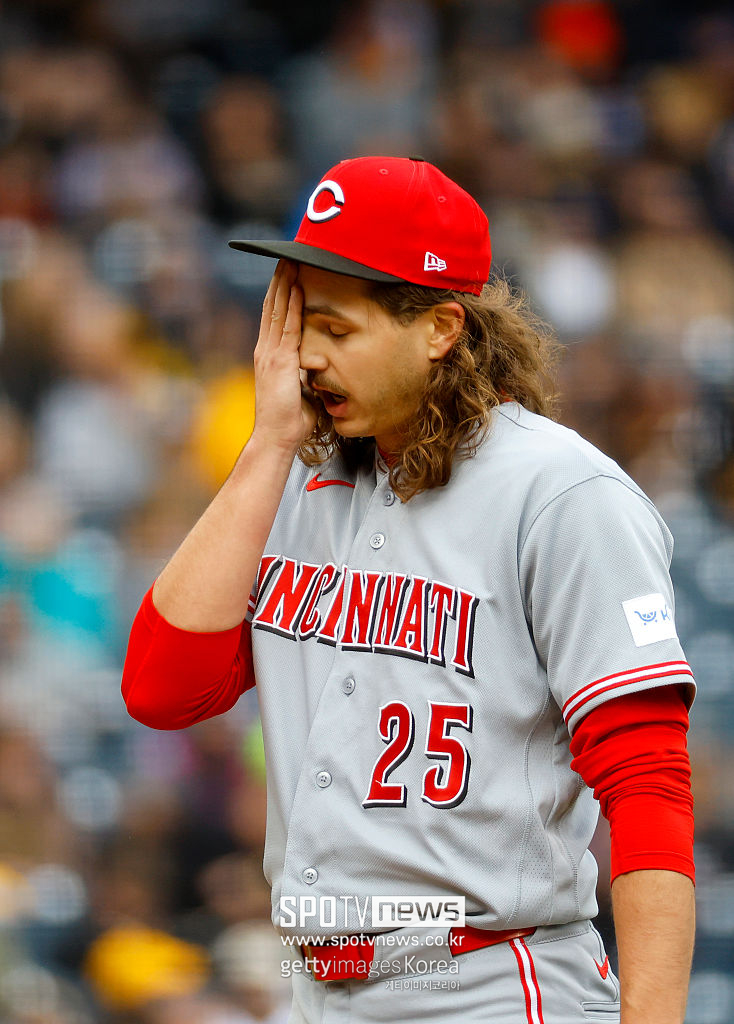 볼넷-볼넷-볼넷-볼넷-볼넷-볼넷-볼넷, '대충격' MLB에 이런 일이…43년 만에 최악의 장면 나왔다