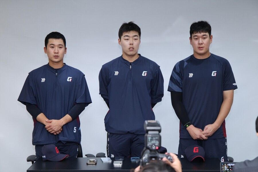 [일문일답] '출장정지 끝' 머리밀고 고개 숙인 고승민-나승엽-김세민 "물의 일으켜 죄송, 프로 무게감 느껴"