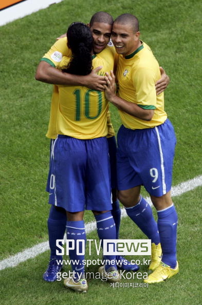 ▲ 57625963 @worldcup2006 Brasilien BRA Deutschland EOS1DMkII-235951 Fussball Ghana GHA Gruppe Jubel Laenderspiel Land Maenner Herren Nationalmannschaft Stimmung Weltmeisterschaft WM