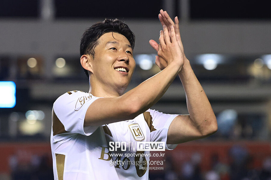 "쏘니 미워하는 건 불가능"…부앙가 극찬 폭발 '손흥민 진심' 통했다→"LAFC 라커룸 훨씬 따듯해져" 美언론도 감탄