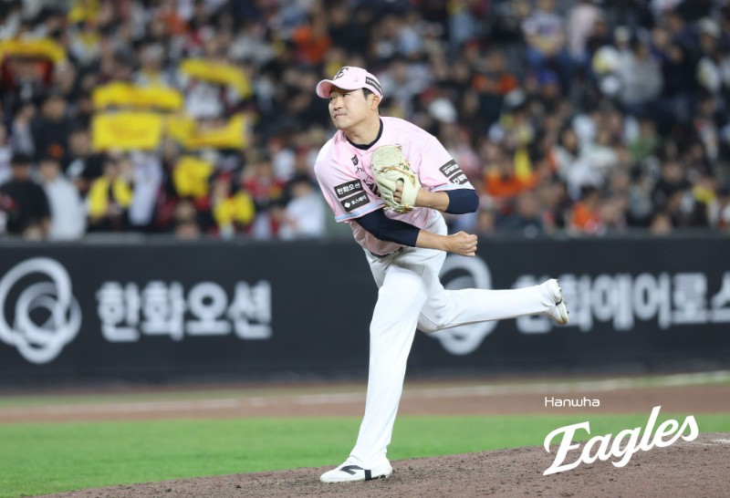▲ 한화는 필승조 중 가장 안정적인 투구를 하고 있었던 이민우를 주말 3연전 첫 경기부터 소모하며 남은 두 경기에 부담이 커졌다 ⓒ한화이글스