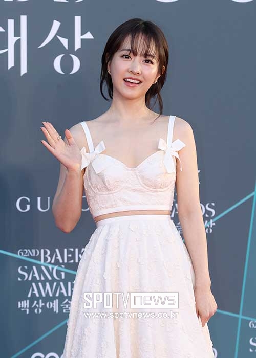 '파격 란제리룩' 박보영, 깜찍·섹시 다 잡은 반전 매력