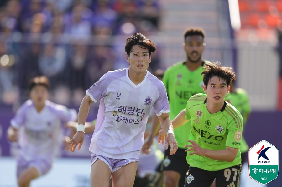 ▲ 10일 안양종합운동장에서 FC안양과 전북현대의 하나은행 K리그1 2026 13라운드가 열렸다. 두 팀은 후반 들어 한 골씩 주고받으며 1-1로 비겼다. ⓒ 한국프로축구연맹