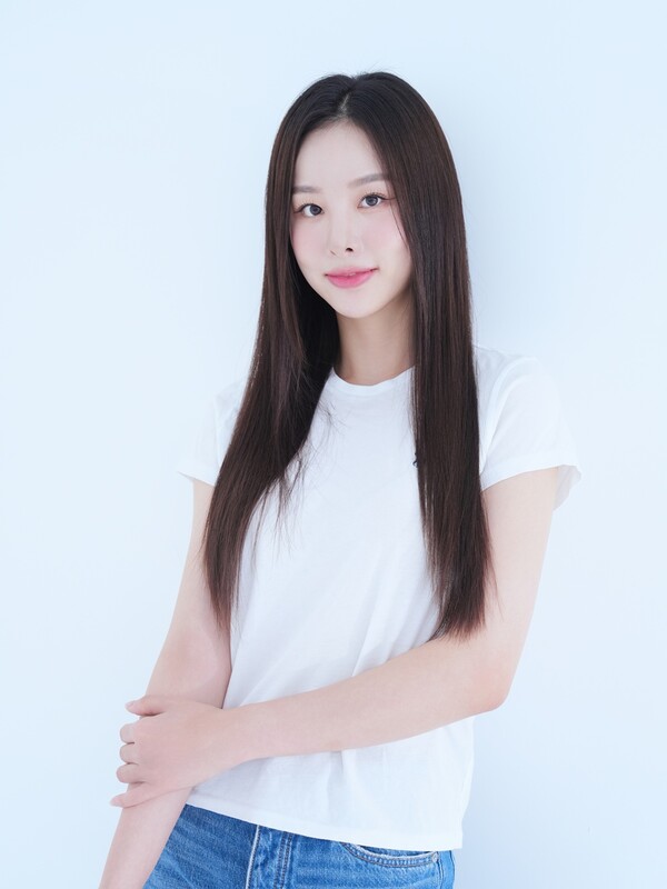 ▲ EXID 시절 매니저와 새 소속사에서 인연을 이어가는 솔지. 제공|엠오엠엔터테인먼트