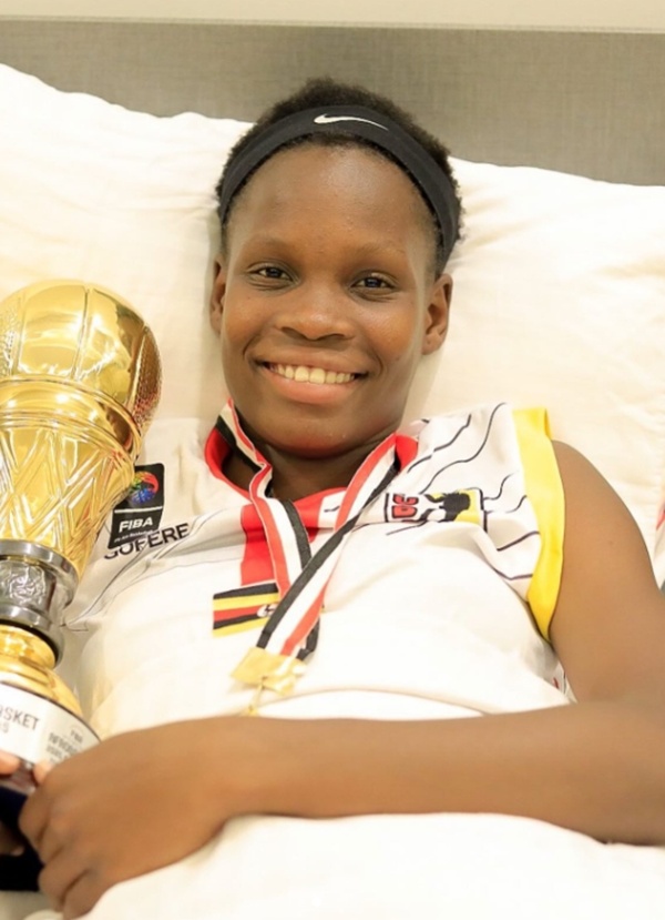 '18살' 농구 천재의 허망한 끝…무릎 수술 도중 사망→FIBA 무대 빛낸 MVP 유망주 충격 비보 "믿기지 않는다" 우간다 농구계 깊은 애도