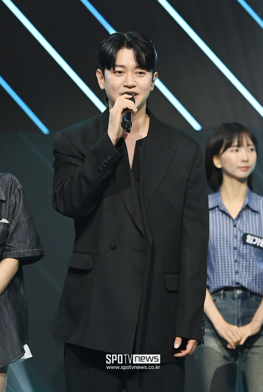 [포토] 노을 강균성 '제가 뽑을, 저와 함께 노래 부를 뮤지션은요'