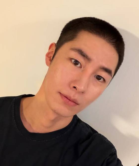 "건강히 다녀올 것"... 차기작 러시 앞둔 이재욱, 오늘(18일) 육군 현역 입대