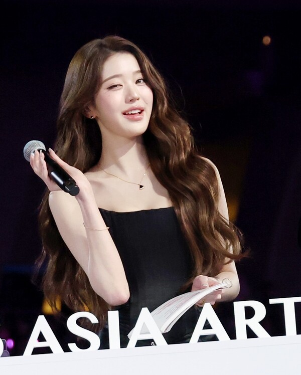 장원영, 아시아 아티스트 어워즈 MC 맡는다