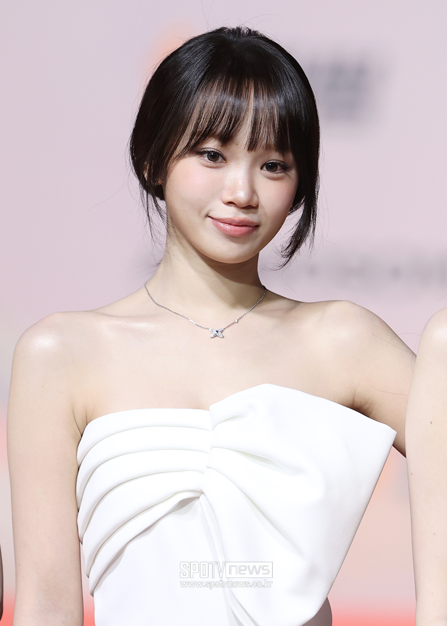르세라핌 김채원, 컴백 사흘 앞두고 활동 중단..."목 통증, 회복 집중" [공식]