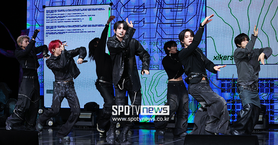 [포토S] 싸이커스, '완벽한 무대'