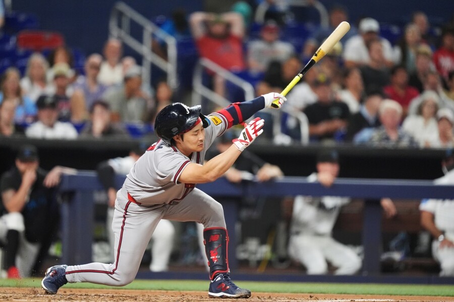 '충격의 5푼3리' 美 급기야 유격수 트레이드 주장 "우려 잠재우지 못한 김하성, 약점 손봐야 해"