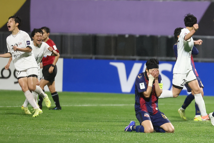 ▲  20일 수원 장안구 수원종합운동장에서 열린 아시아축구연맹(AFC) 여자 챔피언스리그(AWCL) 4강 수원FC 위민과 내고향여자축구단의 경기. 수원FC가 아쉽게 결승 진출에 실패했다. ⓒ 연합뉴스