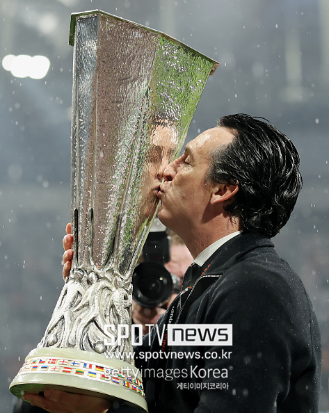 '우나이 에메리 리그' 무려 통산 5번째 우승...빌라, 프라이부르크 3-0 제압 '44년 만에 유럽 정상 등극'