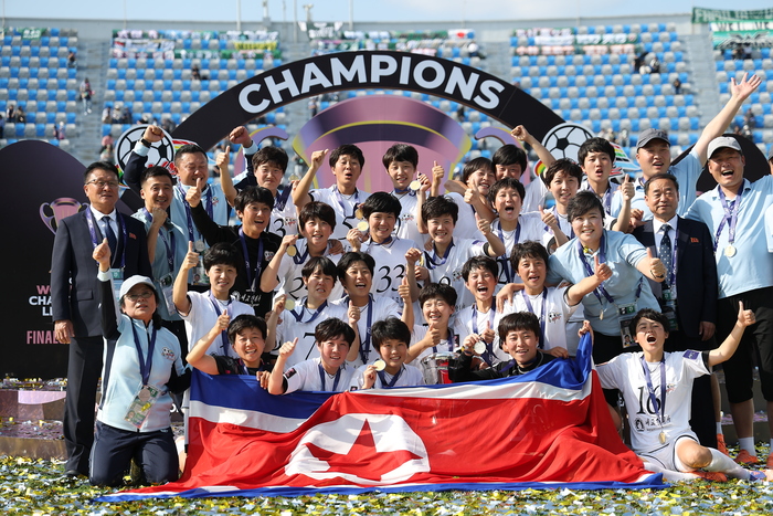 [현장 REVIEW] 이런 북한 축구 있었나...한국에서 15억원 방긋, 아시아 챔피언 등극 → AWCL 결승서 일본 도쿄 베르디에 1-0 승리