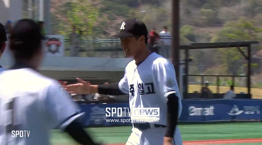 한국인 유망주 잡으려고 MLB 한 구단이 올인하다니… KBO 울상이다, 또 트레이드로 돈 당겼다