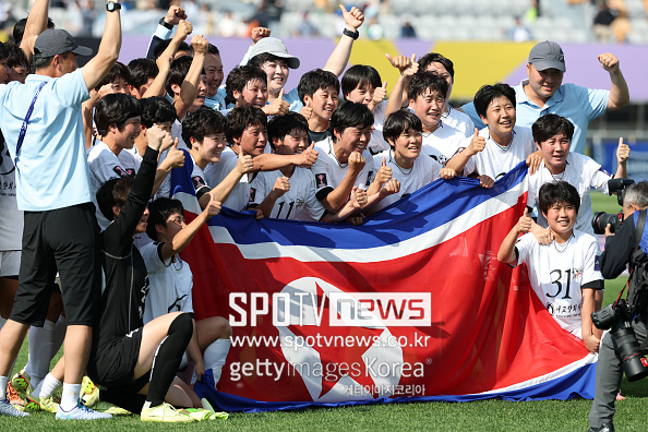 日도 의문! "북한은 한국을 가장 적대적인 국가로 규정했지만, 정부는 공동응원단에 3억 지급" 일본 매체, 기괴한 '주객전도' 보도
