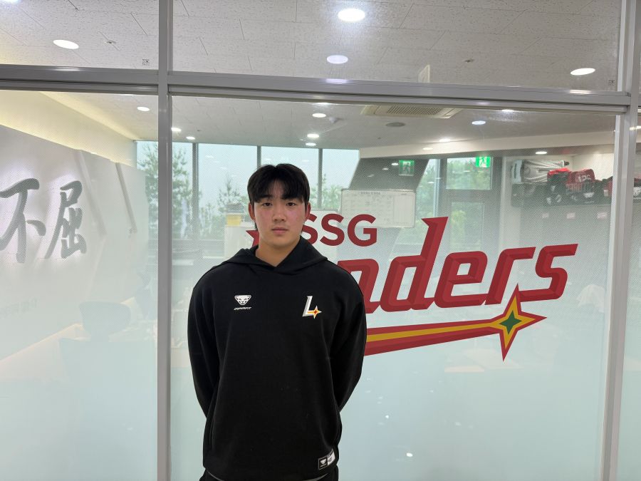 ▲ 강속구를 무기 삼아 올해 1군 데뷔에 도전하는 신상연 ⓒSSG랜더스