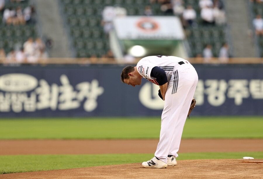 운명의 장난인가, 재계약 불발→이적 성공→90도 인사 후 친정 울렸다…무려 '7이닝 무실점'으로