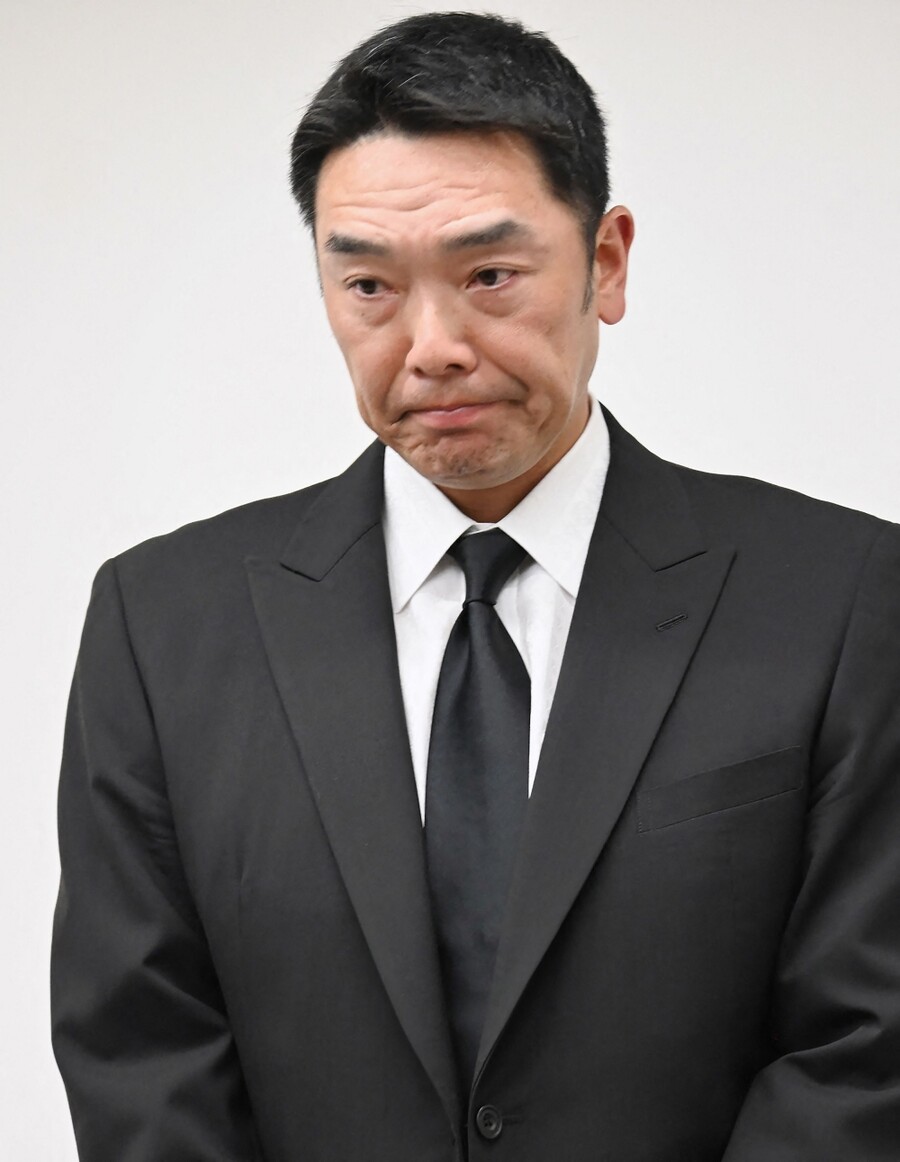 ▲ 딸 폭행 혐의로 요미우리 자이언츠 감독에서 사임한 아베 신노스케 감독이 취재진과 기자회견의 시간을 가졌다. ⓒ연합뉴스/AFP통신
