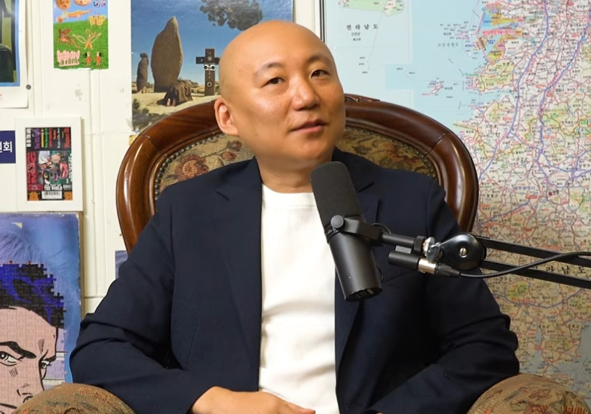 ▲ 웹툰 작가 주호민이 발달장애 아들 특수교사 논란 이후의 심경을 전했다. 출처|유튜브 채널 ‘SPNS TV’