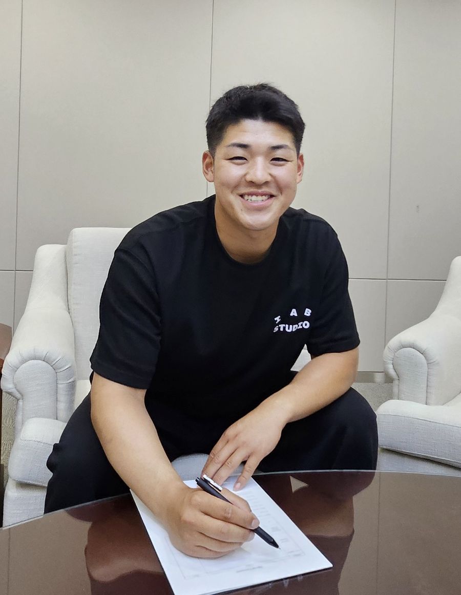 ▲ 이범호 KIA 감독은 시라카와를 일단 2군으로 보내 컨디션을 체크한 뒤 추후 상황에 맞춰 차근차근 활용할 예정이다 ⓒKIA타이거즈