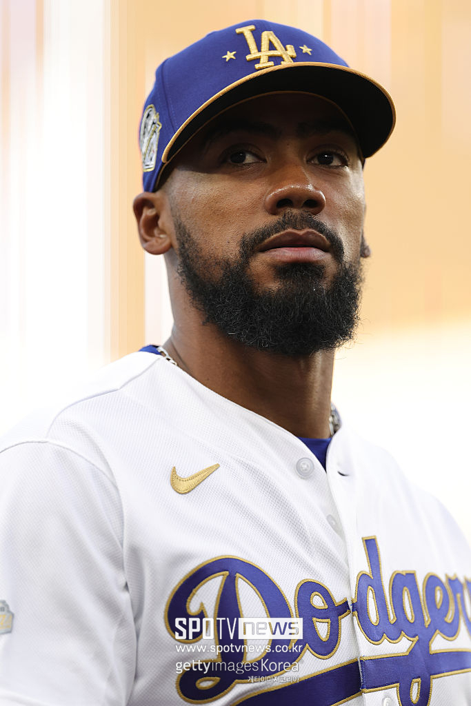 '역시 생존왕' 김혜성 또 살아남는다→"좌익수로 출전할 것" MLB닷컴 전망…에르난데스 부상에 입지 커져