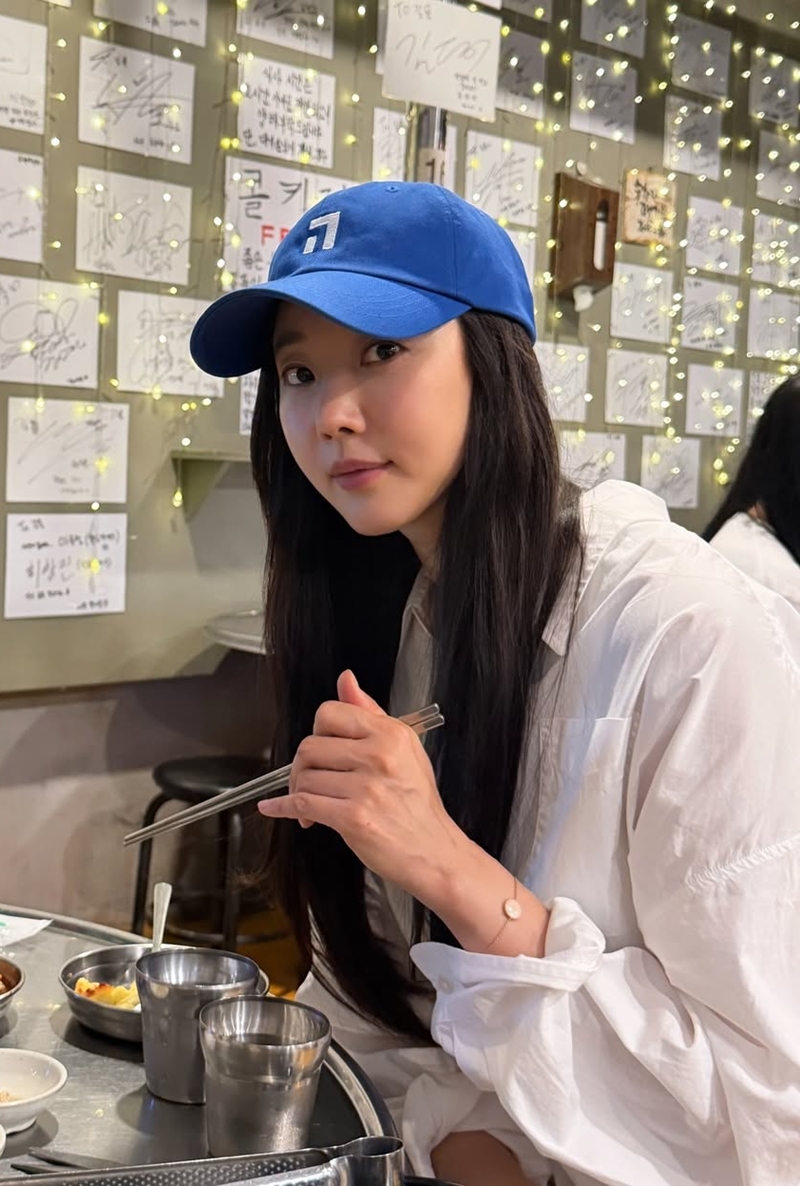아파트 압류 풀렸나…'48세' 김사랑. 고깃집 근황 포착 "그냥 먹자"